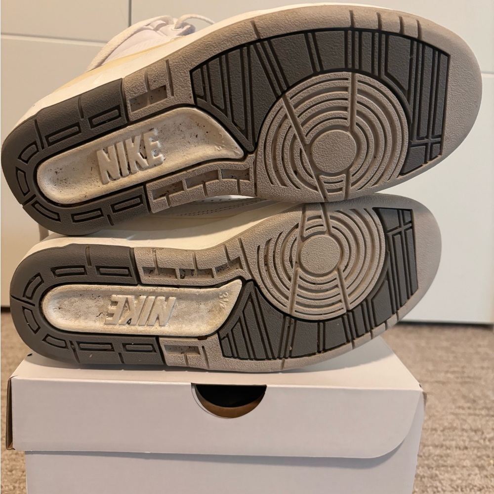 Kids Nike Air Jordan Retro 2 - Picture 6 of 11